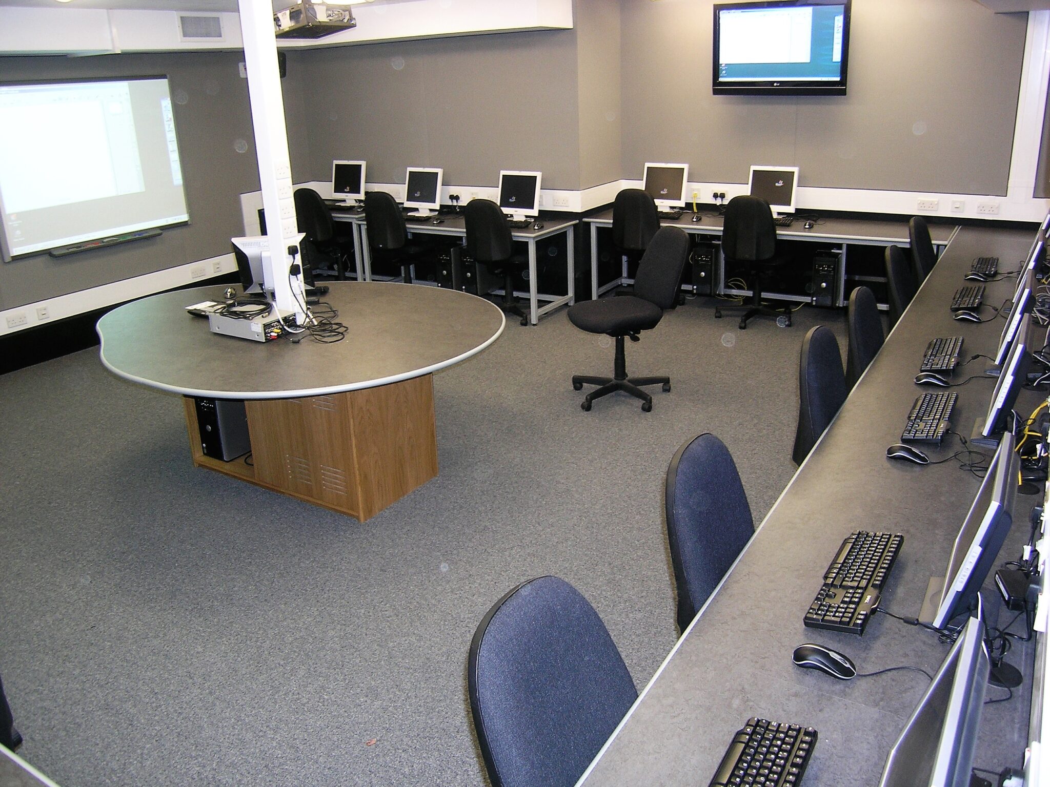 Bespoke Benefits | Bespoke Boardroom Table | Knotty Ash Woodworking